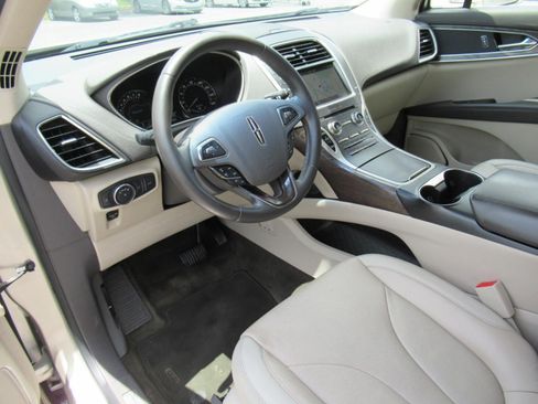 Used 2017 Lincoln MKX Reserve w/ Lincoln MKX Climate Package AWD/4WD image 15