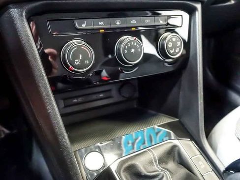 Used 2023 Volkswagen Taos S AWD/4WD image 22