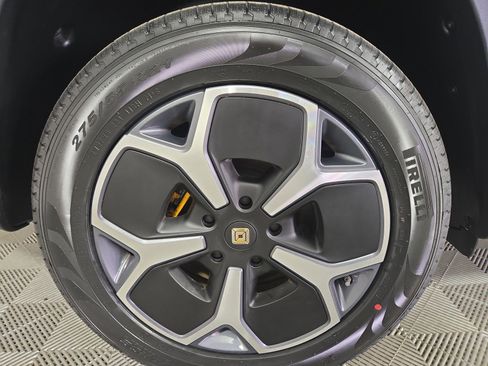 Used 2023 Rivian R1T Adventure image 12