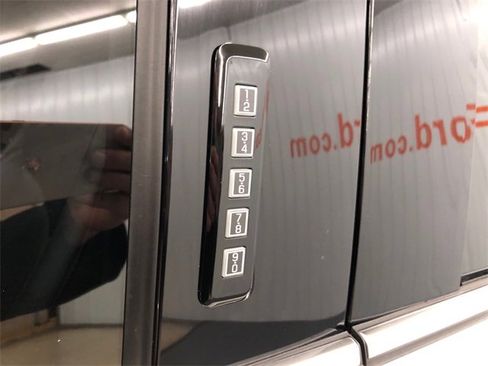 Used 2024 Ford F150 Lariat w/ Equipment Group 502A High image 13