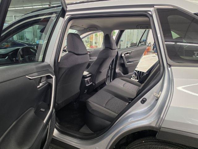 Used 2025 Toyota RAV4 XLE AWD/4WD image 35