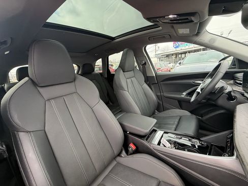 Used 2025 Audi Q5 Premium Plus w/ Premium Plus image 24