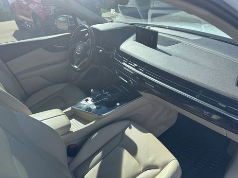 Used 2018 Audi Q7 3.0T Prestige AWD/4WD image 30