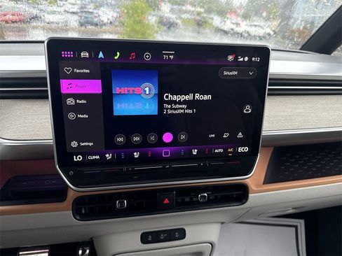 New 2025 Volkswagen ID. Buzz 1st Edition image 13