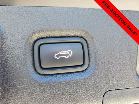 Used 2023 Hyundai Santa Fe Limited image 9