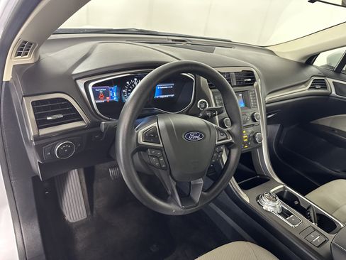 Used 2018 Ford Fusion S FWD image 10