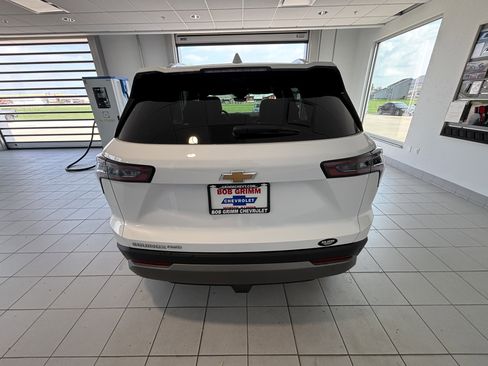 Used 2025 Chevrolet Equinox LT w/ Convenience Package II image 4