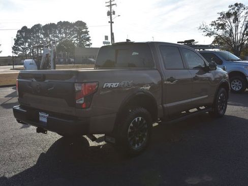 Used 2023 Nissan Titan PRO-4X w/ Pro-4x Convenience Package image 5