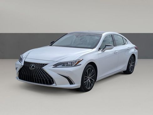 Used 2023 Lexus ES 350 w/ Premium Package FWD image 6