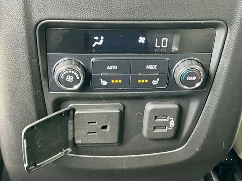 Used 2019 Buick Enclave Premium AWD/4WD image 19