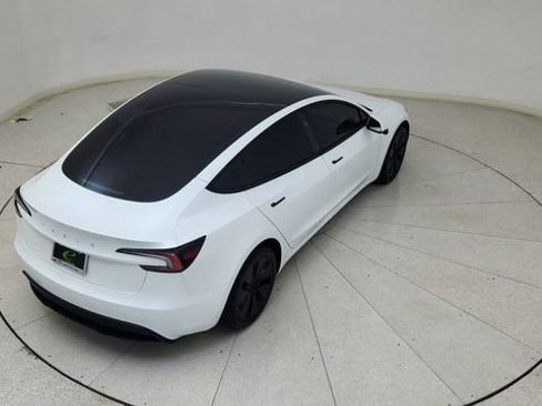 Used 2025 Tesla Model 3 image 81