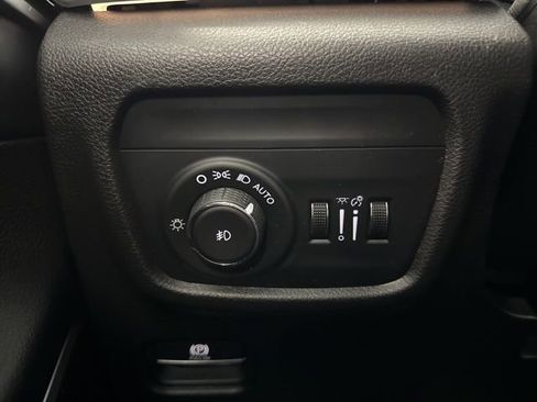 Used 2021 Jeep Grand Cherokee L Limited image 48