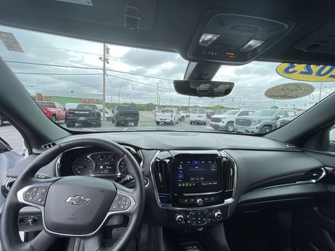 Certified 2023 Chevrolet Traverse RS FWD image 11