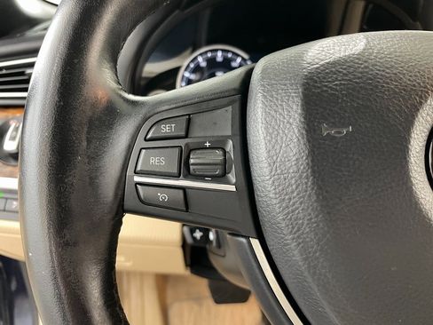 Used 2015 BMW 750Li xDrive image 30