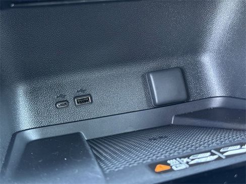 New 2026 Chevrolet Traverse LT w/ Enhanced Driving Package image 18