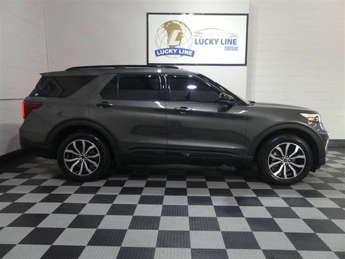 Used 2020 Ford Explorer ST w/ Premium Technology Package AWD/4WD image 6