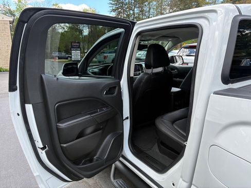 Used 2022 GMC Canyon Elevation w/ Elevation Premium Package AWD/4WD image 19