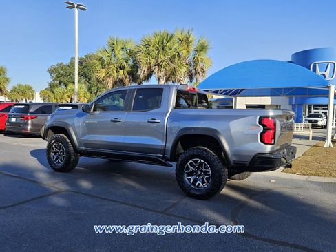 Used 2025 Chevrolet Colorado ZR2 w/ Technology Package image 3