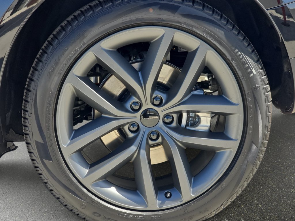 New 2027 Land Rover Range Rover Sport SE AWD/4WD image 35