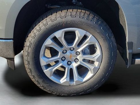 Used 2026 Chevrolet Silverado 1500 LTZ AWD/4WD image 32