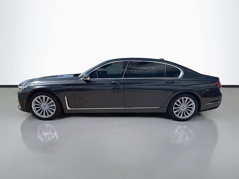 Used 2020 BMW 740i image 7