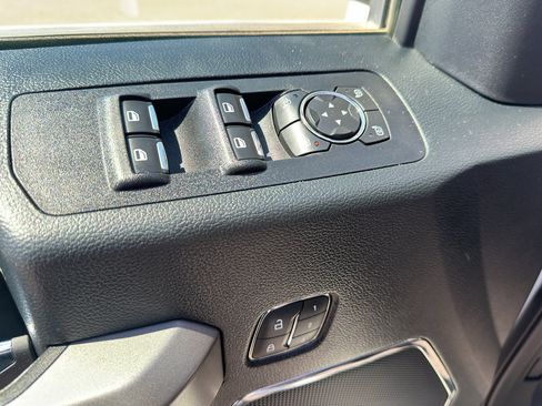 Used 2020 Ford F150 Platinum w/ Equipment Group 701A Luxury AWD/4WD image 17