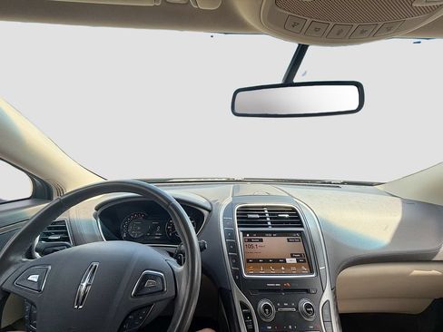 Used 2017 Lincoln MKX Select w/ Select Plus Package FWD image 16