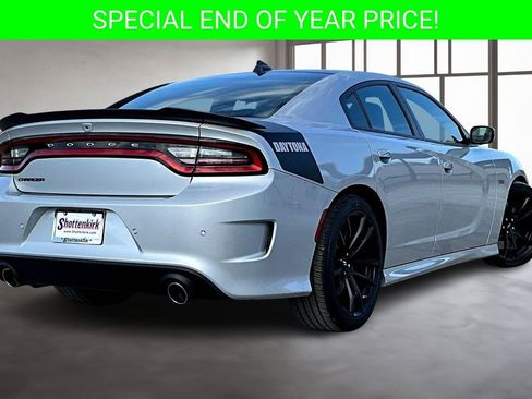 Used 2022 Dodge Charger Scat Pack w/ Daytona Edition Group image 6