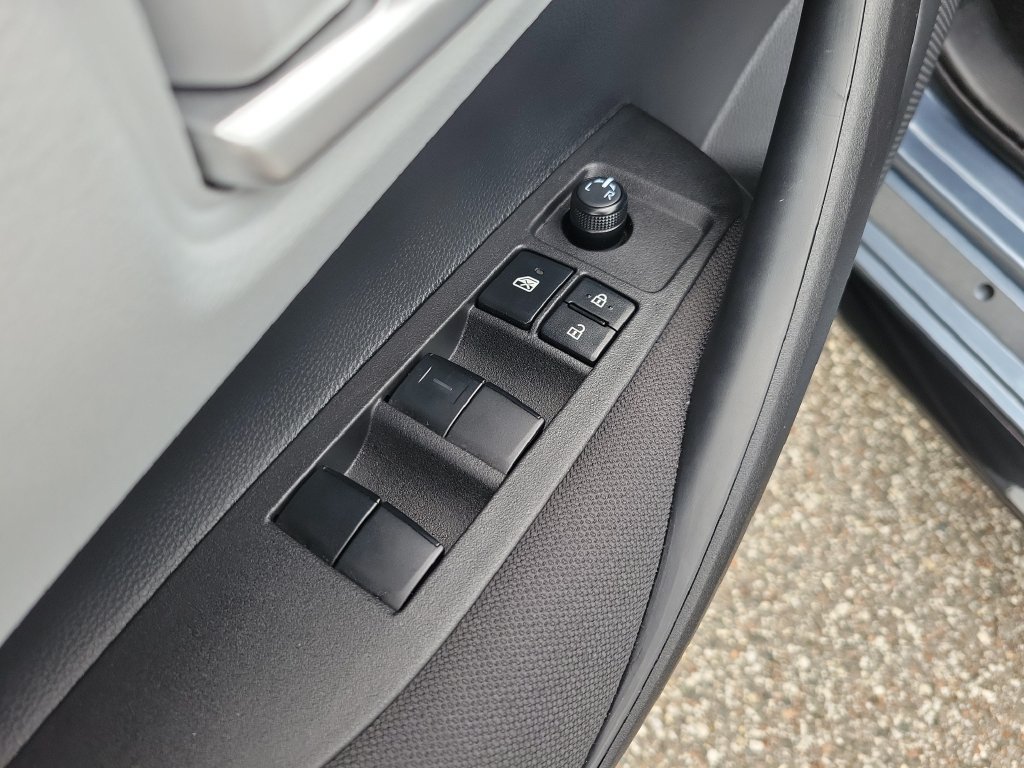 Used 2026 Toyota Corolla SE FWD image 14