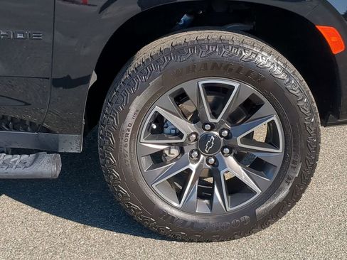 Used 2023 Chevrolet Tahoe Z71 w/ Luxury Package image 10