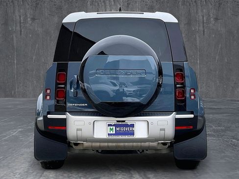 Used 2024 Land Rover Defender 110 S image 5