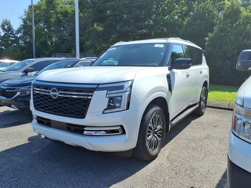 Certified 2025 Nissan Armada SL w/ Captain's Chari Seat Package AWD/4WD image 5