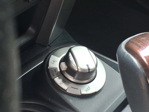 Used 2024 Toyota 4Runner Limited AWD/4WD image 8