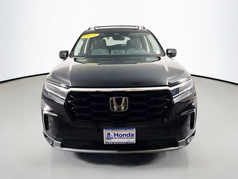 Used 2023 Honda Pilot Touring image 2