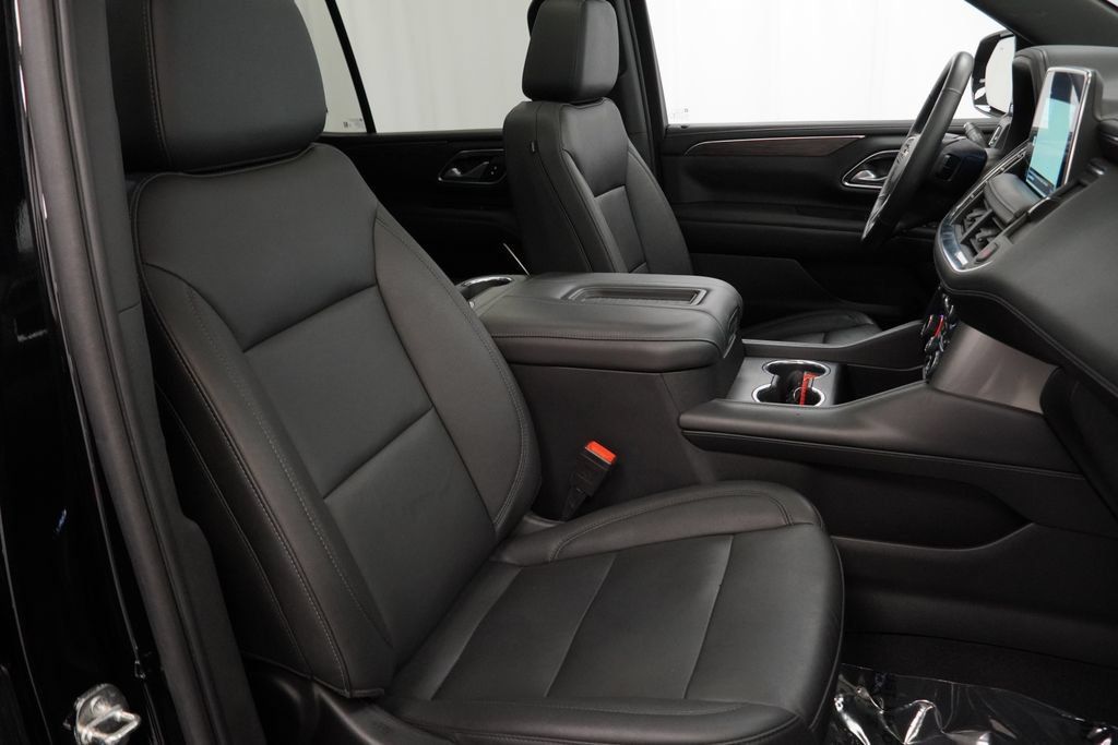 Used 2022 Chevrolet Tahoe LT w/ Luxury Package AWD/4WD image 31