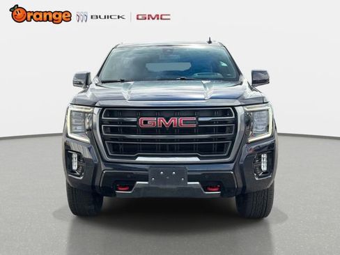Used 2022 GMC Yukon XL AT4 w/ Technology Package AWD/4WD image 7