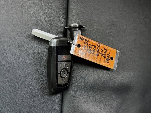 Used 2021 Ford Bronco Wildtrak image 35