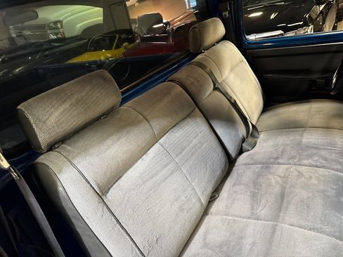 Used 1991 Dodge D/W Truck 250 image 36