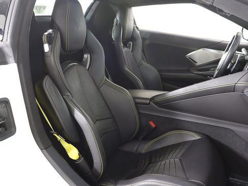 Used 2021 Chevrolet Corvette Stingray Premium Conv w/ 3LT image 31