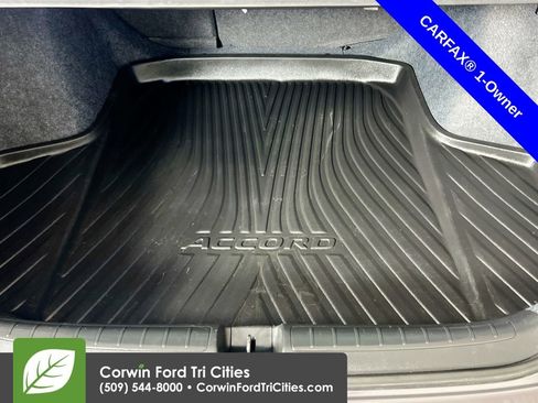 Used 2021 Honda Accord Touring image 14