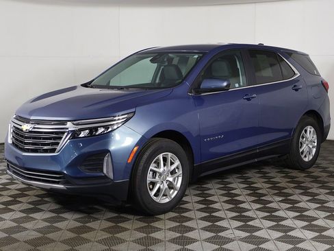 Used 2024 Chevrolet Equinox LT w/ LPO, Floor Liner Package FWD image 7
