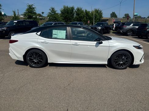 New 2026 Toyota Camry XSE AWD/4WD image 8