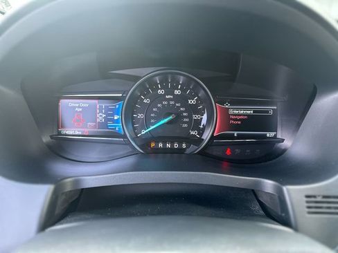 Used 2018 Ford Explorer XLT w/ Equipment Group 202A image 16