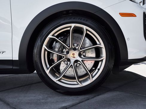 Used 2024 Porsche Cayenne Turbo GT image 23