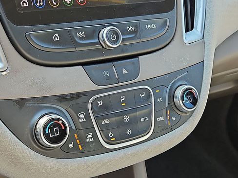 Used 2023 Chevrolet Malibu LT FWD image 23
