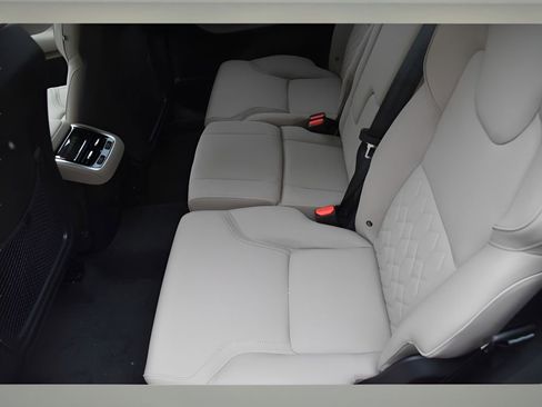 New 2026 Volvo XC90 B6 Plus w/ Protection Package Premier image 13