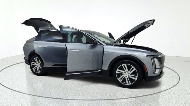 Used 2024 Cadillac Lyriq Tech w/ Driver Assist Package AWD/4WD image 20
