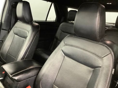 Used 2020 Ford Explorer Limited image 13