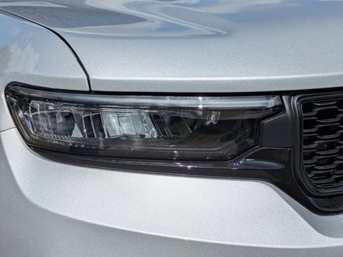 New 2025 Jeep Grand Cherokee Limited w/ Black Appearance Package image 9