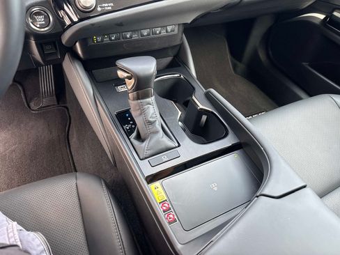 Used 2025 Lexus ES 350 w/ Premium Package FWD image 25